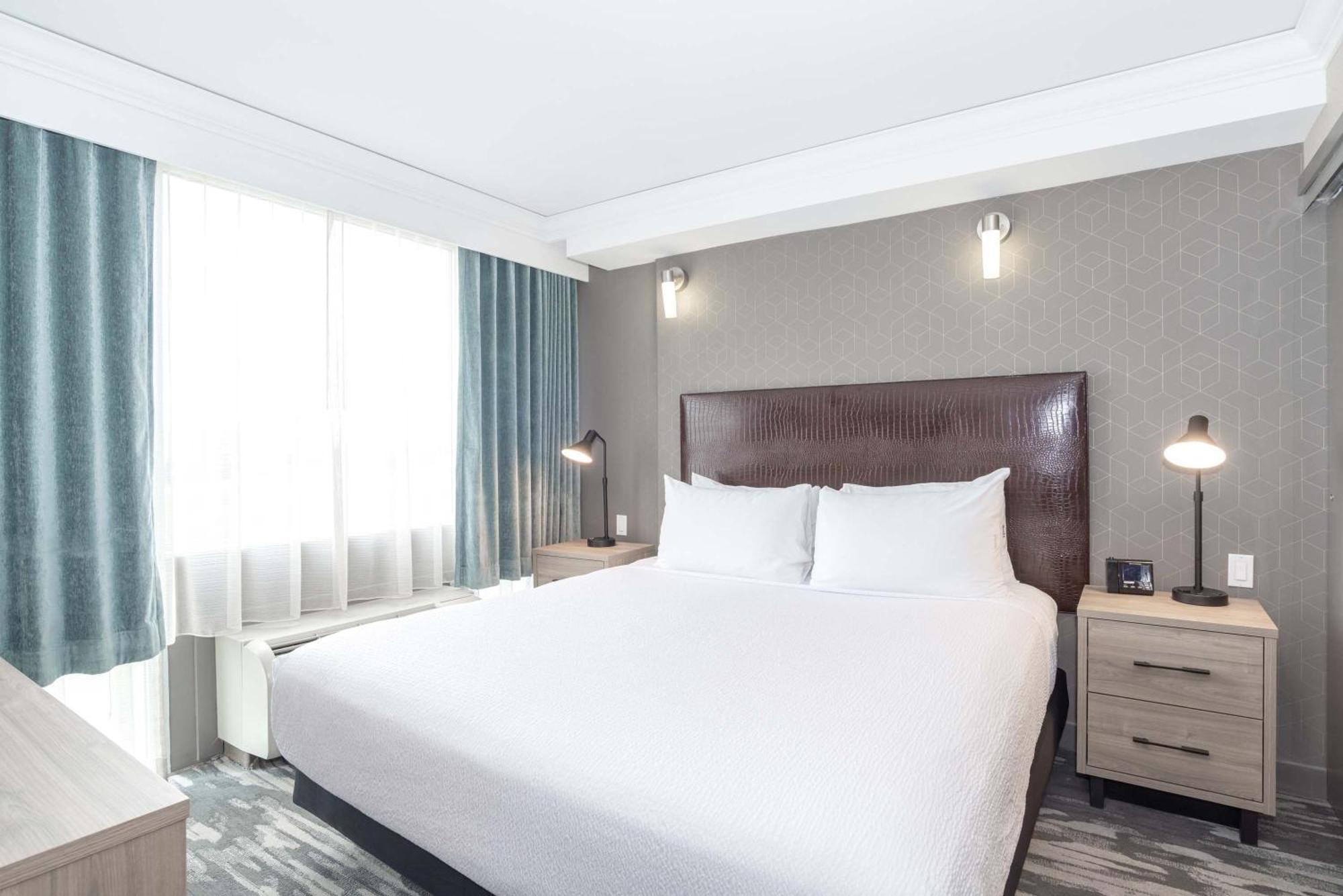 Standard Suite, 1 King Bed, Kitchenette,1593647686:JPEG