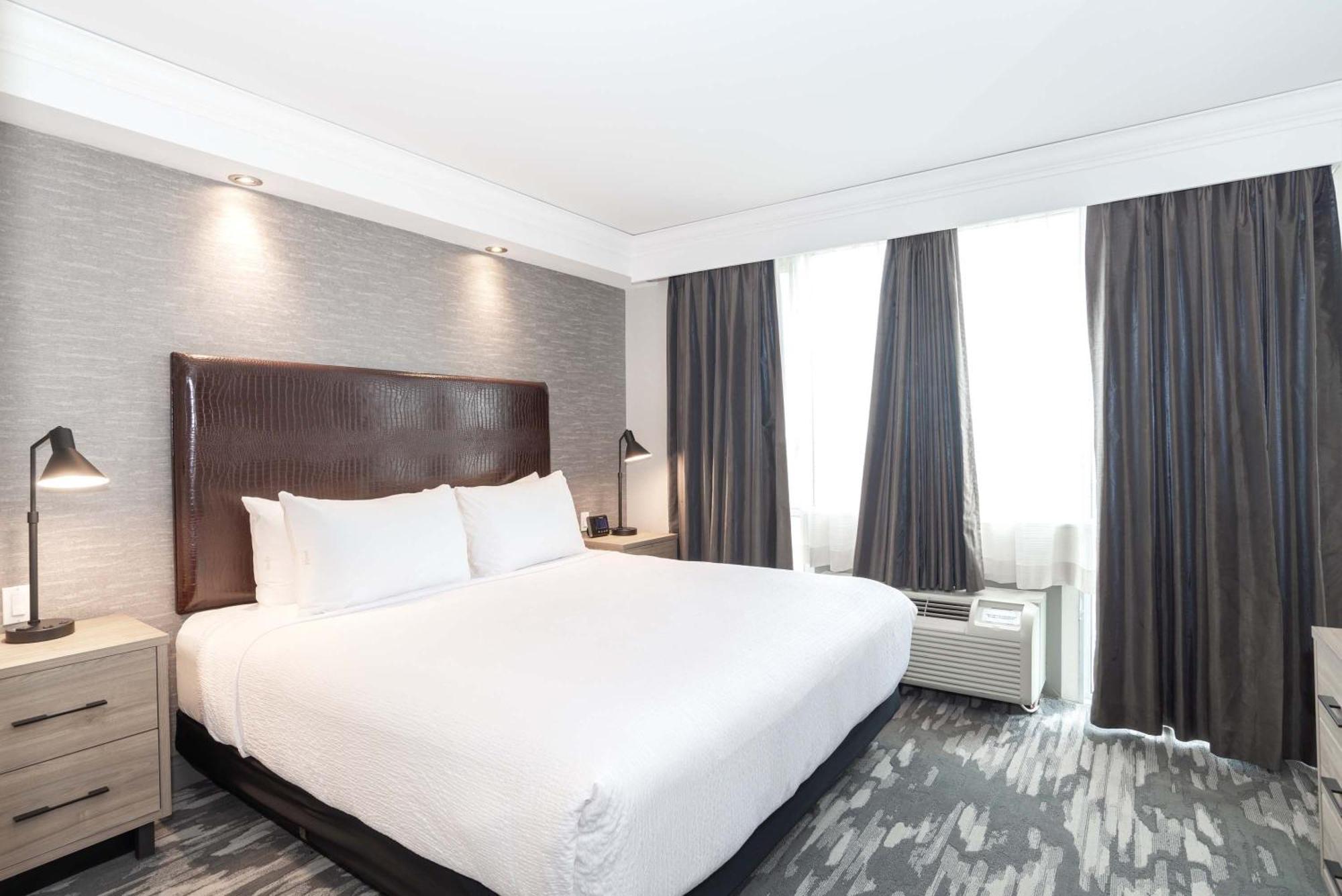 Standard Suite, 1 King Bed, Kitchen, Washer Dryer,1593647695:JPEG