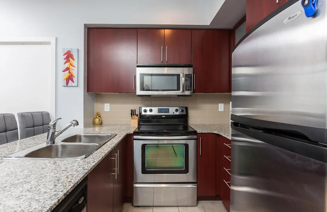 2Br Condo - Downtown-Union Station-Cn Tower-1