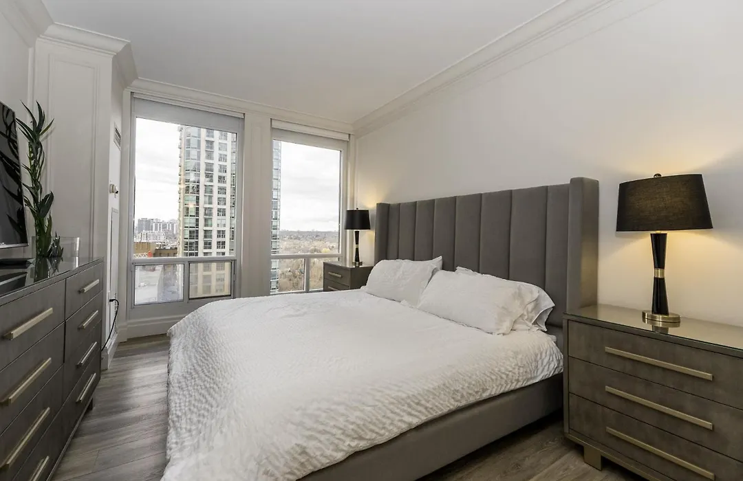 Sky Suites Yorkville-1
