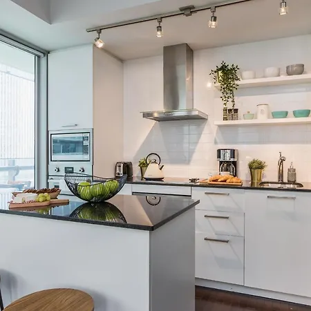 Condo Downtown, Cn Tower, Financial District-2