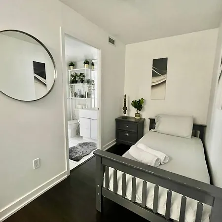 Luxury Executive Toronto Downtown Suites-2