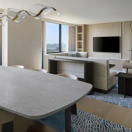 Toronto Airport Marriott Hotel-3